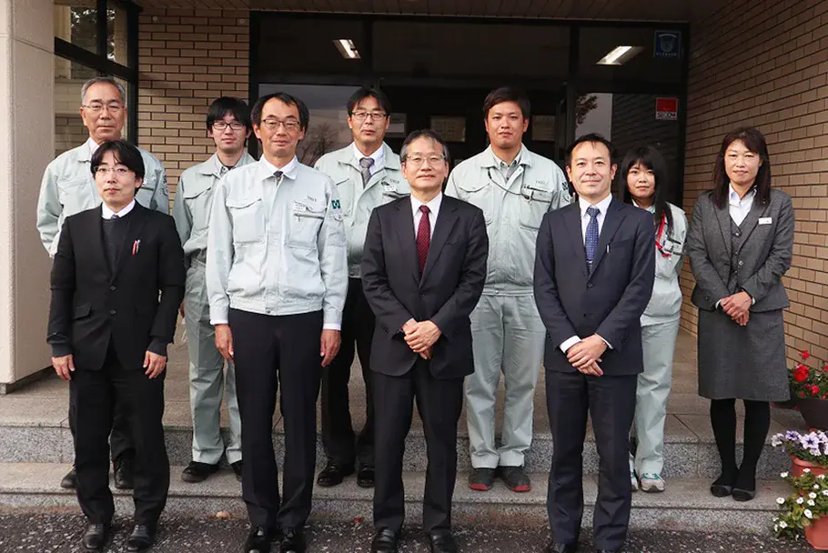 田部井建設社員集合写真