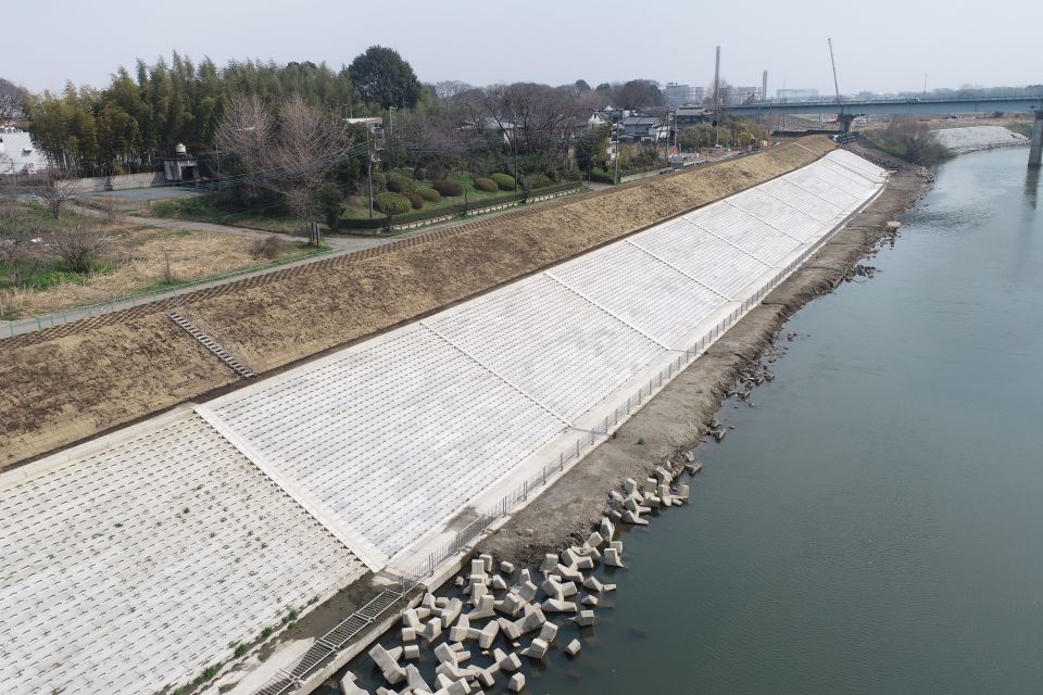 R4荒川左岸平方地区低水護岸その1工事
